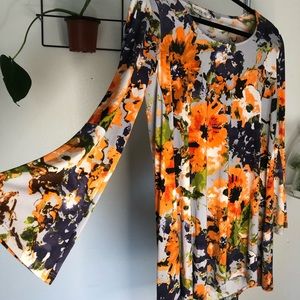 Retro floral flared sleeves